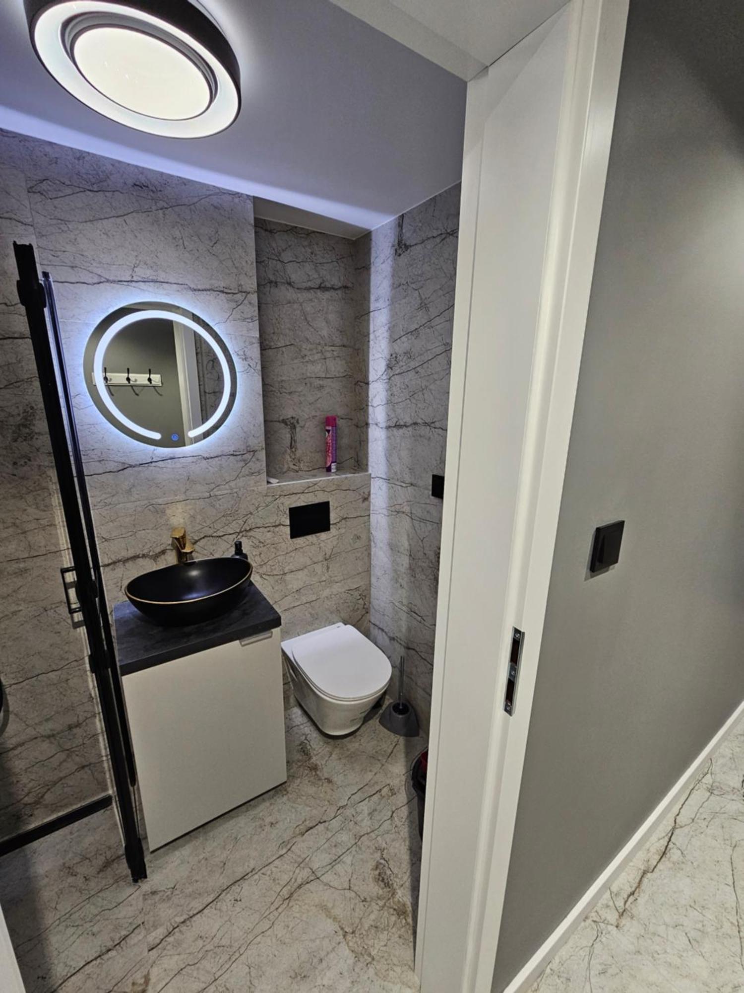 Apartament Z Jacuzzi Klimatyzacja Prywatny Parking Радом Екстериор снимка